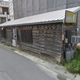 Illustration for article titled Japanese Building Falls Apart in a Most Unexpected Way